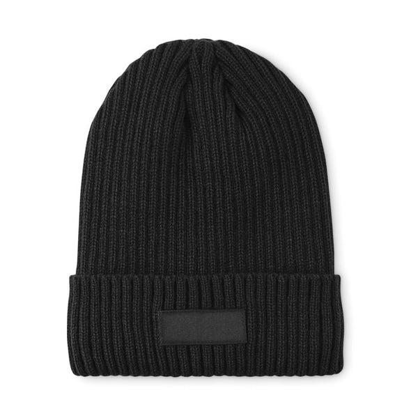 Bonnet tricoté avec revers