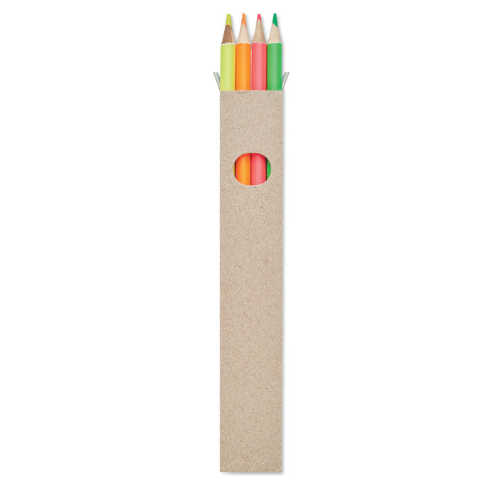4 crayons surligneurs dans une